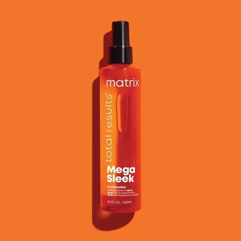 Matrix Total Results Mega Sleek Iron Smoother 250ml - Parfumerietwiggy