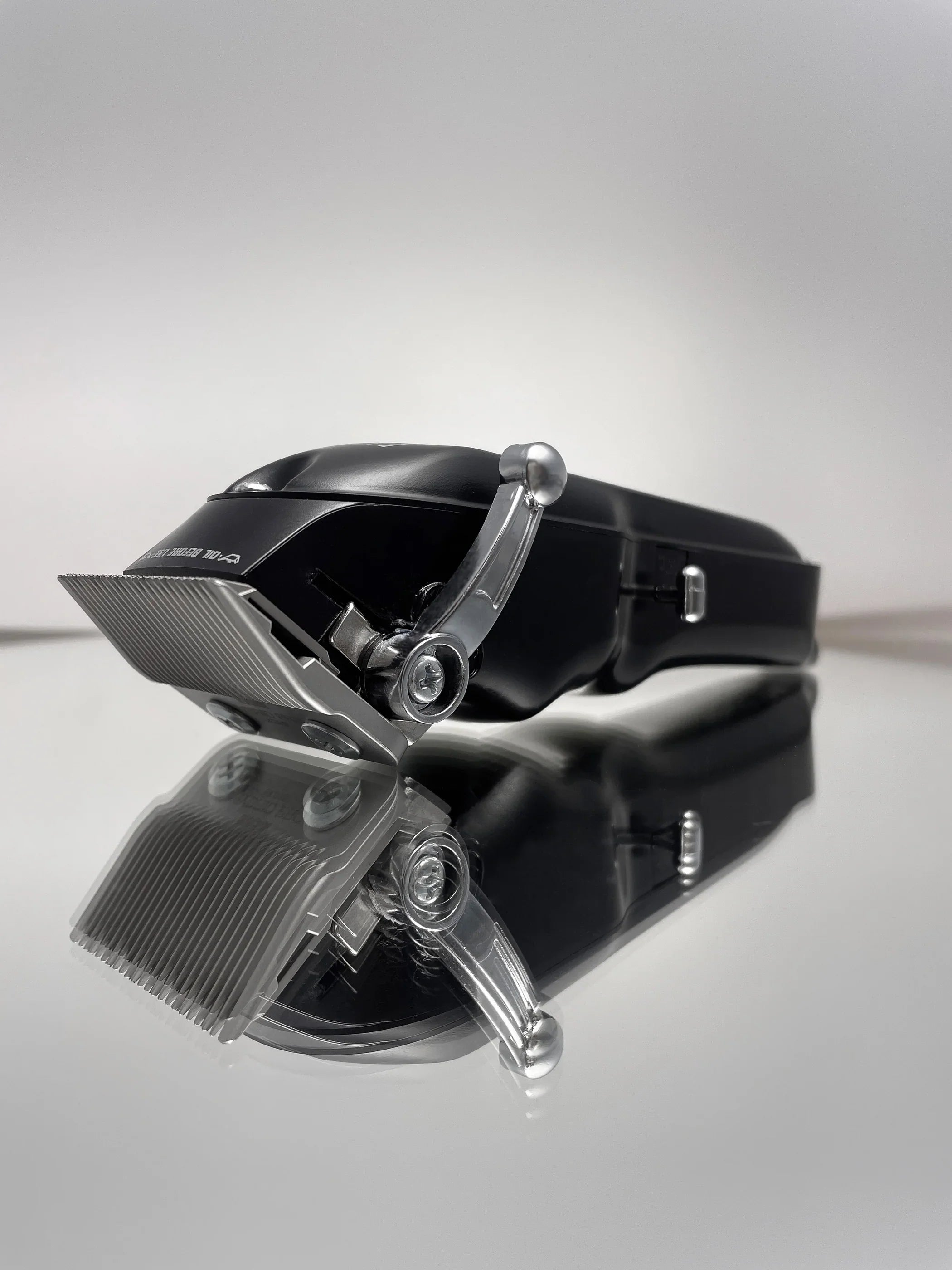 KYONE Ultima Hybrid Pro Tondeuse